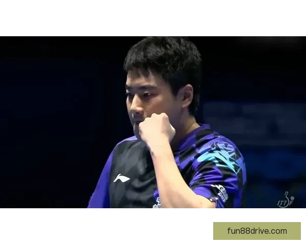 中国男乒三比零横扫韩国昂首挺进伦敦世乒赛四强